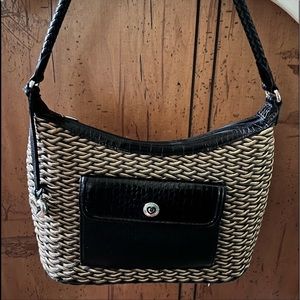 Brighten wicker and leather handbag